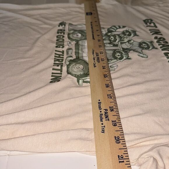 NWOT Get In Scavenger We’re Going Thrifting” T-Shirt Size XL Women’s - Picture 5 of 7